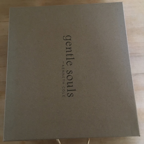 Gentle Souls black suede BINX ankle boot (8.5) - Picture 10 of 11